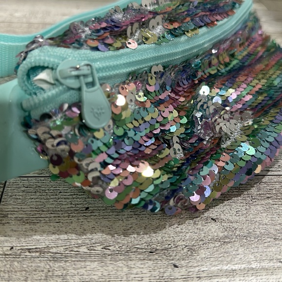 Blue sparkling sequins rainbow Fanny pack - Picture 2 of 5